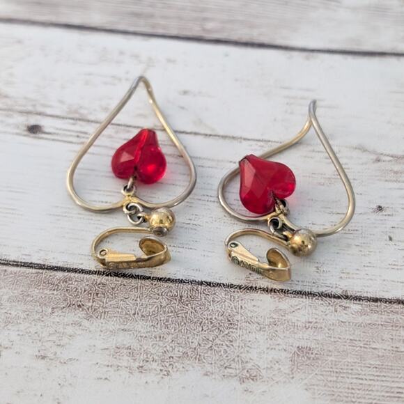 Vintage Avon Clip On Earrings Large Dangle Gold Tone & Red - Tarnished - Picture 5 of 7